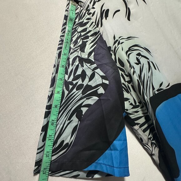 A charming silk dress  – Suitable for M/L Sizes - Picture 7 of 12